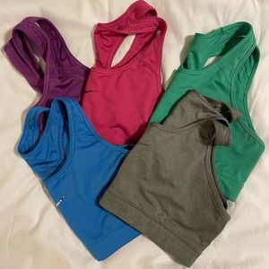 Women’s XL nike sport bras. Five different colors. Selling as bundle.